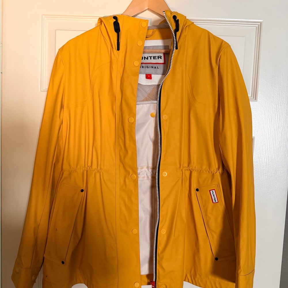 Hunter yellow rain coat, size small